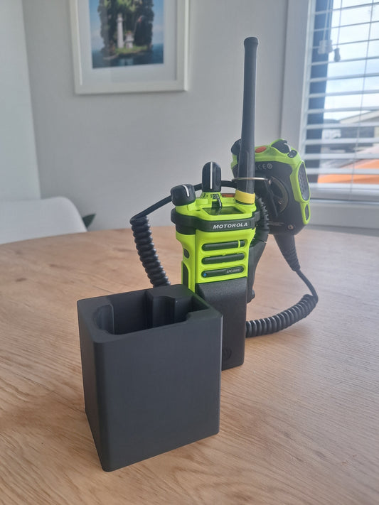 Motorola APX 6000XE Docks