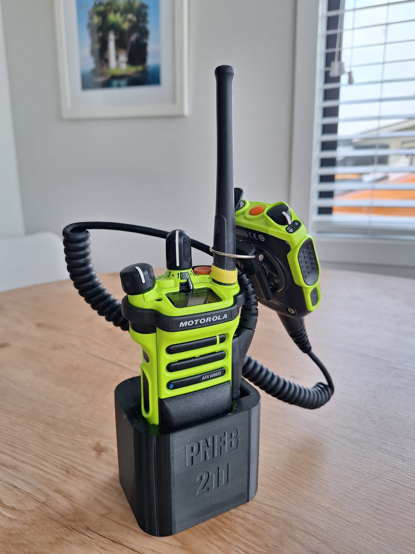 Motorola APX 6000XE Docks